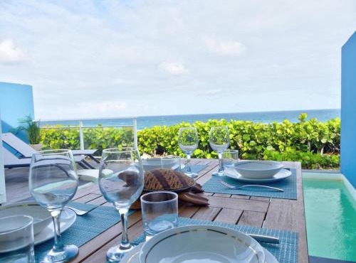 2-bedrooms villa with panoramic sea view and private pool