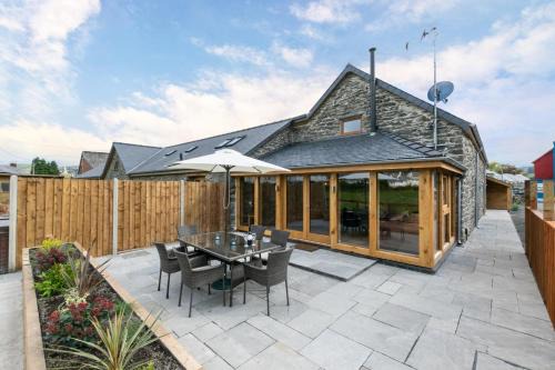 3 Bed in Bala oc-bow69