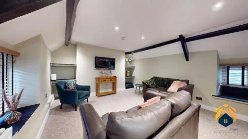 4 Bed Apartment- With Cosy Pub - Food/Drink 10%off