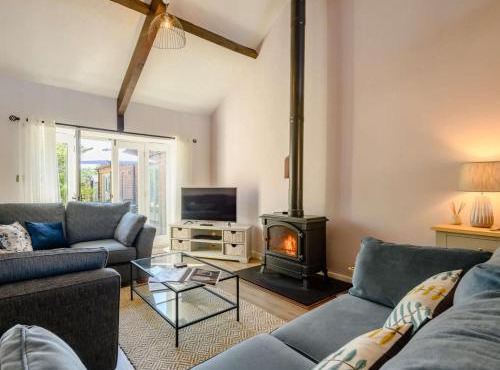 4 Bed in Melton Constable oc-88678