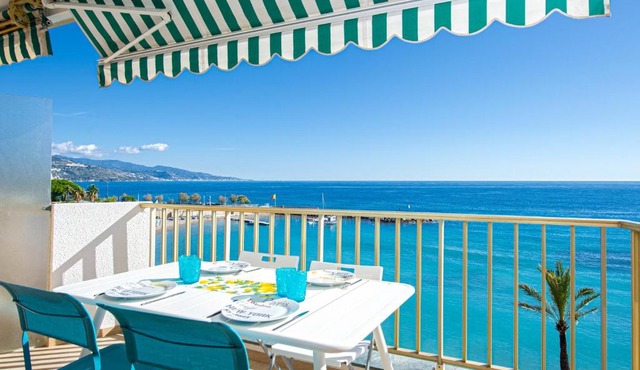 Appartement élégant face à la mer - tout équipé