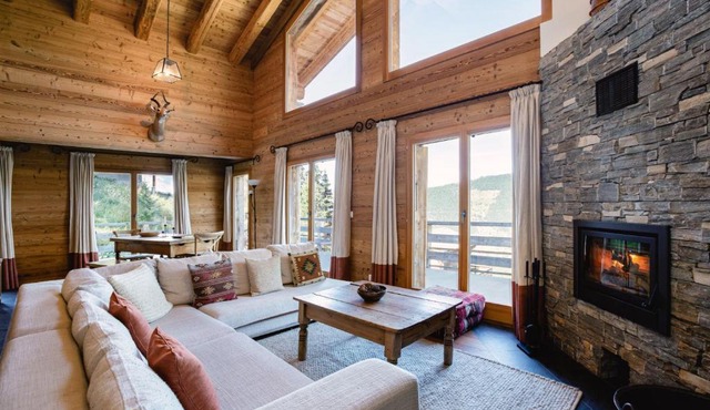 Authentic Swiss Spa Chalet Nesoya Jacuzzi Sauna