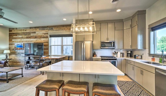 Bozeman Stand-Alone Home w/River Access!