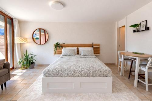 Bright studio Martigny - 30 min from Verbier - free parking