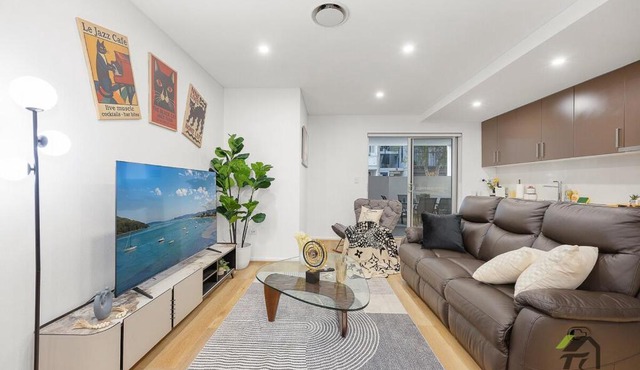 Camperdown Spacious Apartment