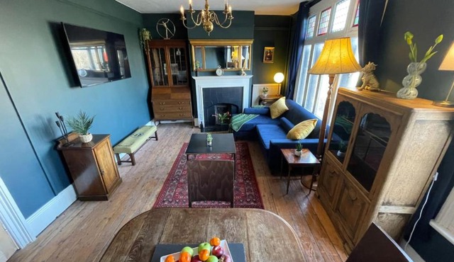 Character City Centre 3-bed Apartment on Mill Rd