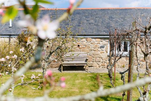 Cobblestone Cottage