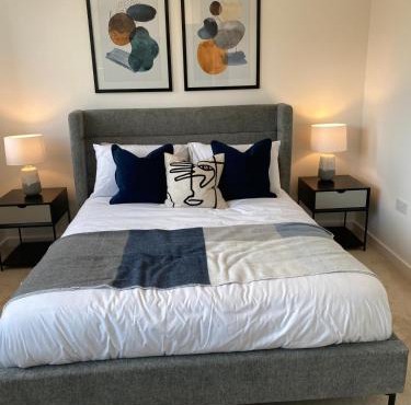 Comfortable double room & single room in vibrant Hatfield neighbourhood