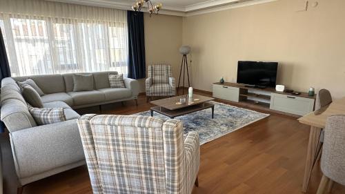 Corner luxury suit