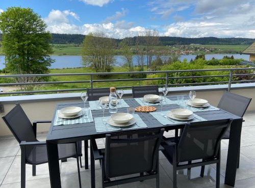 Duplex familial 6 pers vue lac & ski Métabief