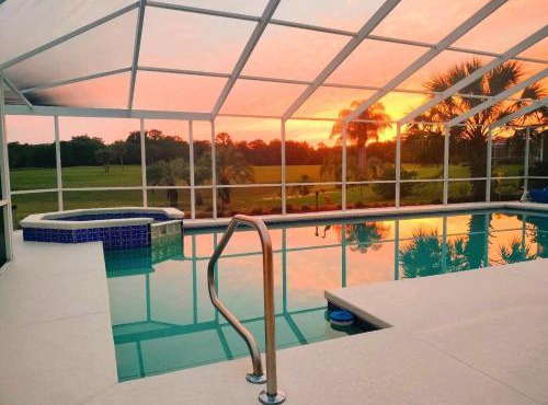 Golf & Poolside Paradise