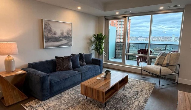 Halifax waterfront 2 BR and 2 Bath with 6 appliances