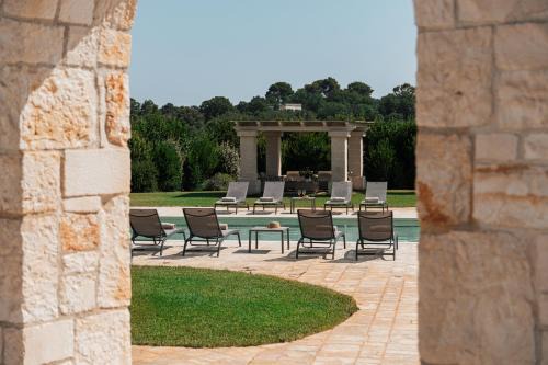 HelloApulia - Masseria Petra Antica - Charming Family Retreat with Pool & Gym in Itria Valle