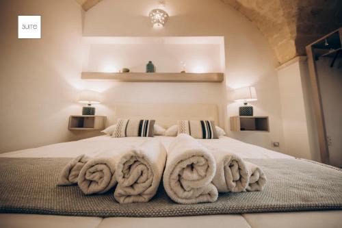 Le Suite Bed