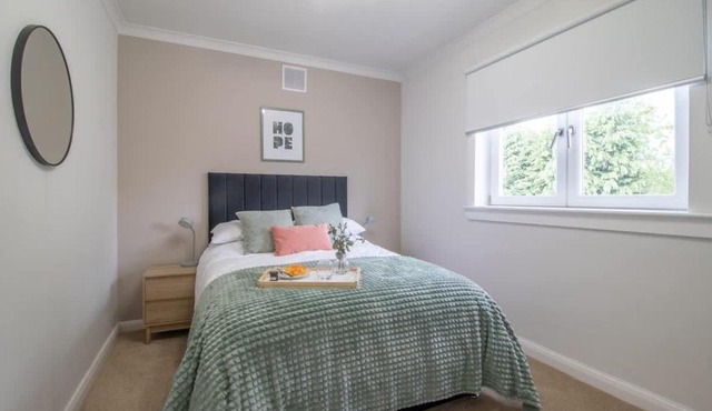 Leven Loft - 2 Bed Flat in Coatbridge