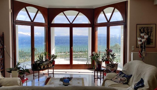 Luxury beachfront appartment in Attika