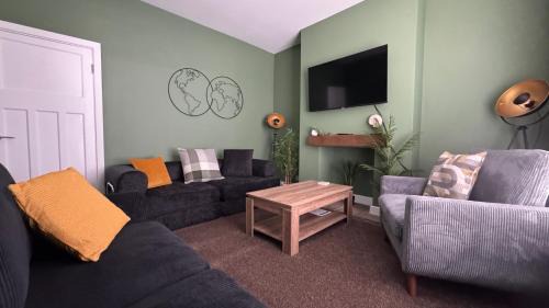 Mill Place - 2 bed plus king size sofa bed, sleeps 6