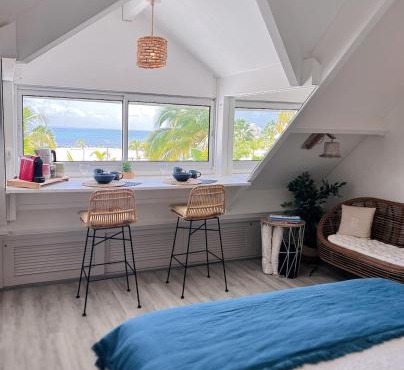 New sea view studio