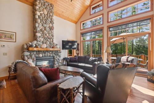 Northwoods Escapes