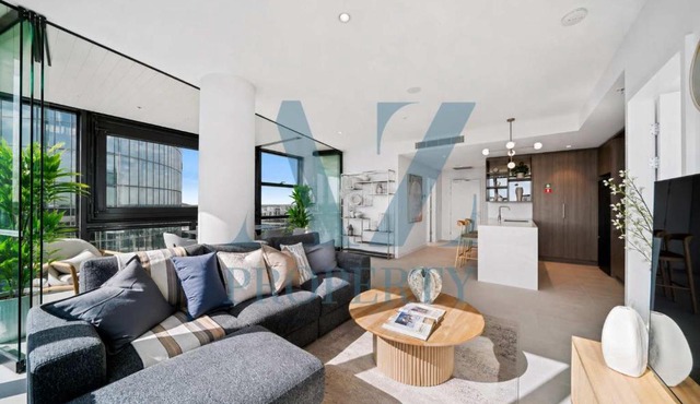 Prime Location CBD with Pool & Gym
