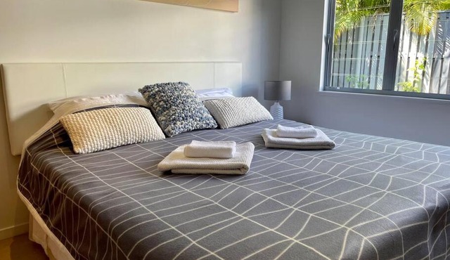Relax at Trinity Beach Getaway, Blue Lagoon, Trinity Beach