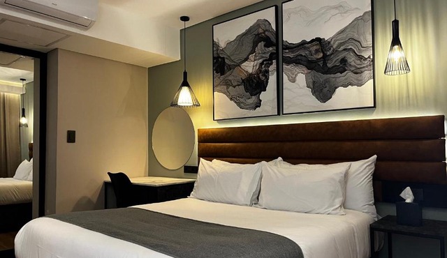 Riverleaf Hotel