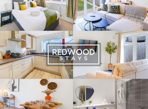 Spacious and Cosy 3-Bedroom 2-Bathroom Serviced House, Free WiFi and Free Parking for 2 Cars By Redwood Stays