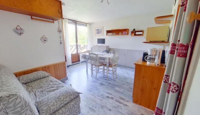 Studio lumineux avec loggia et parking aux Rousses - FR-1-834-3