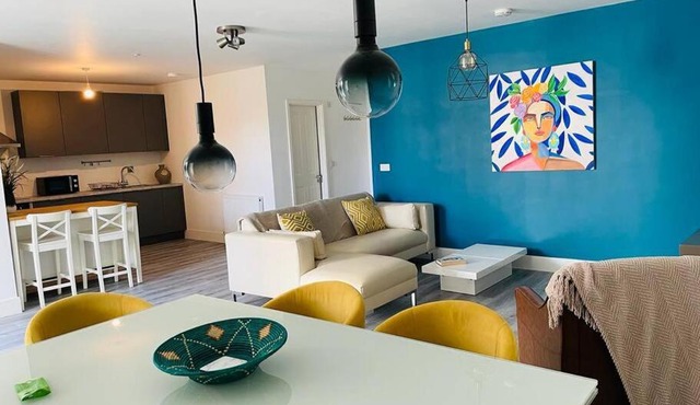 Stunning huge openplan 2Bed flat