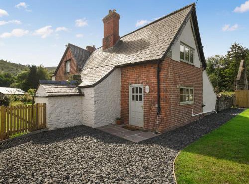 Ty-Ucha Cottage