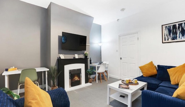Valley View Apartment