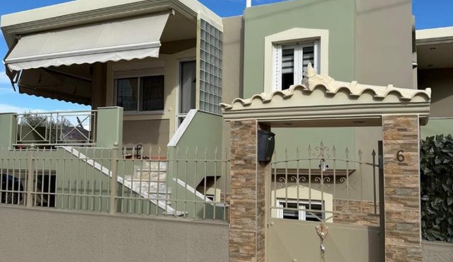 Veronica's house