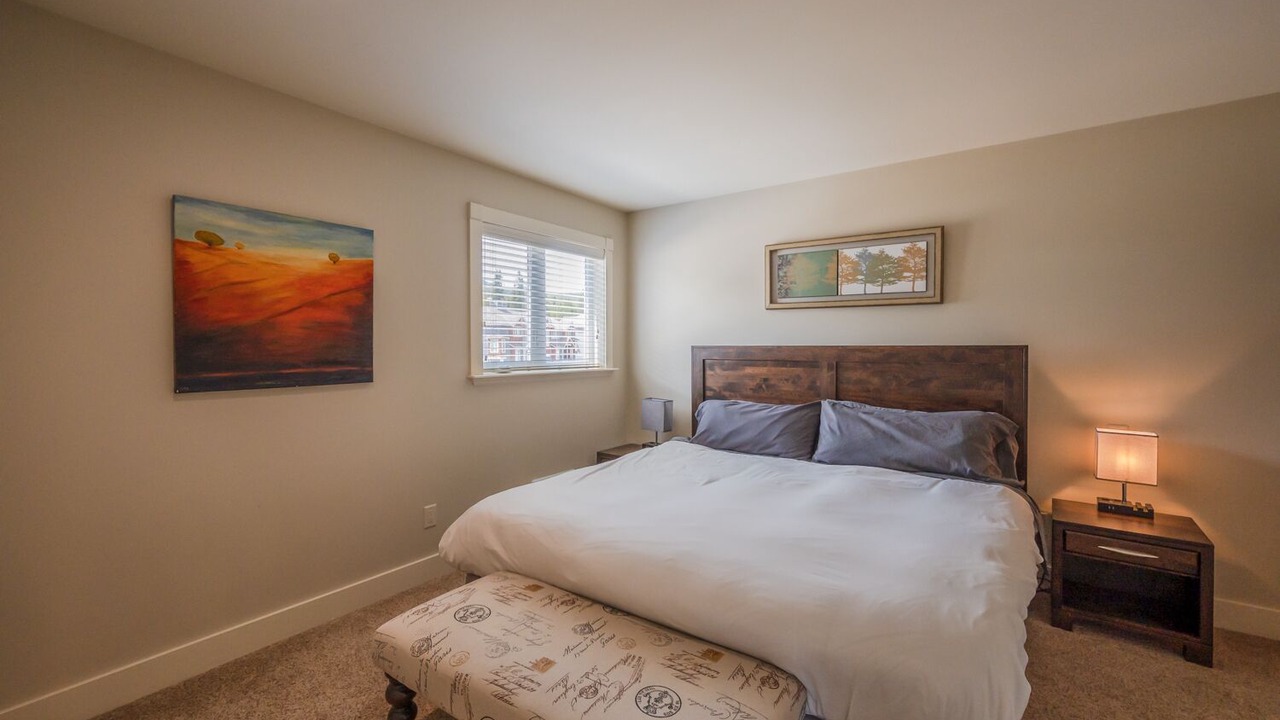 Photo of Bedroom in Apex Mountain