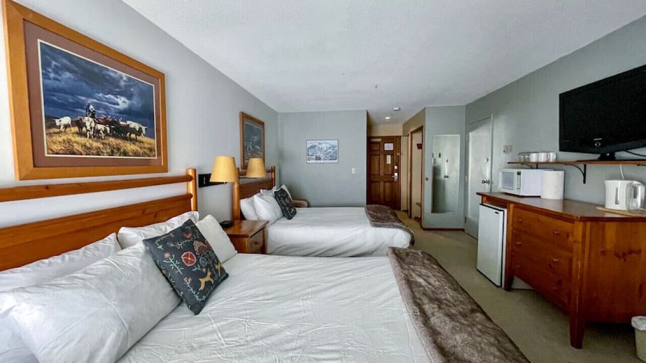 Photo of Bedroom in Apex Mountain