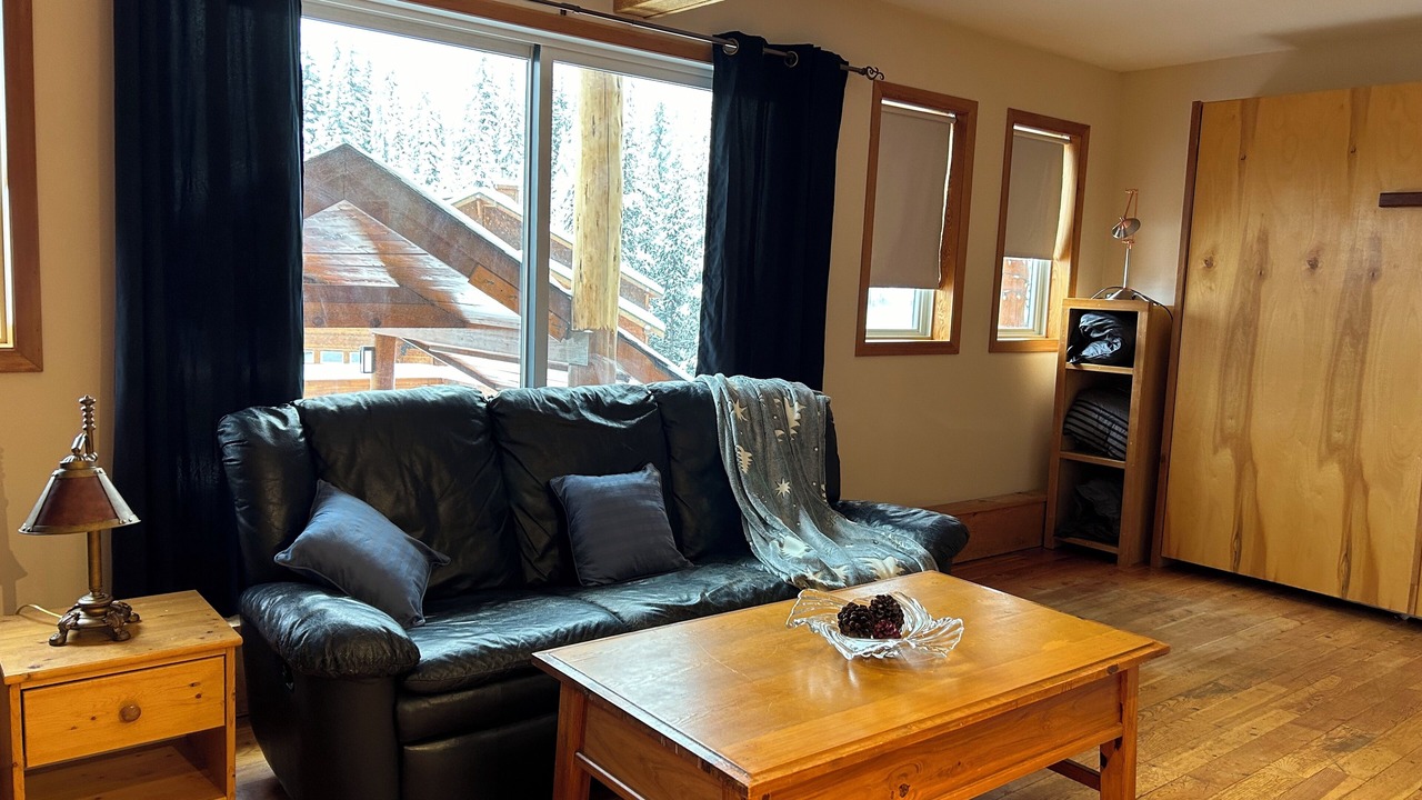 Photo of Livingroom in Apex Mountain