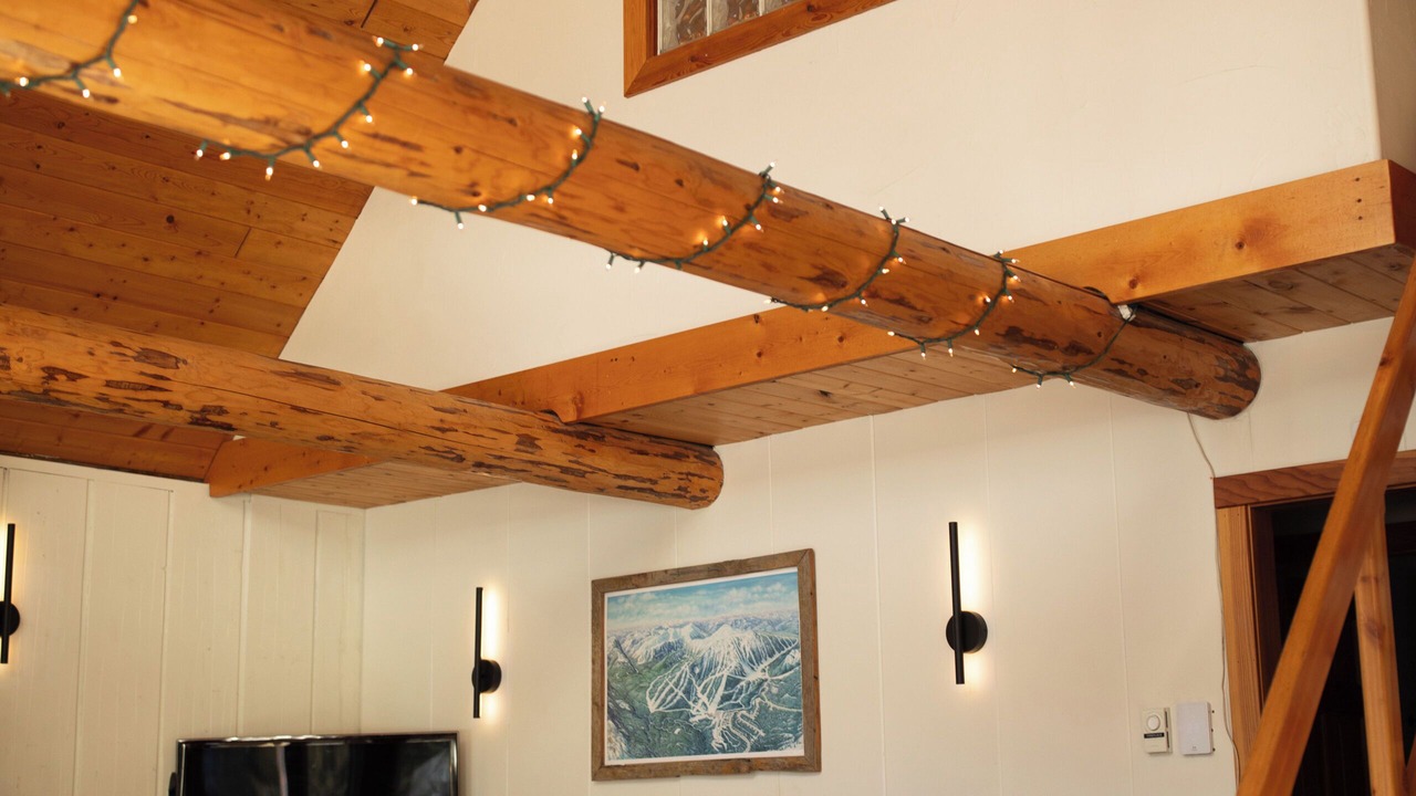 Photo of Livingroom in Apex Mountain