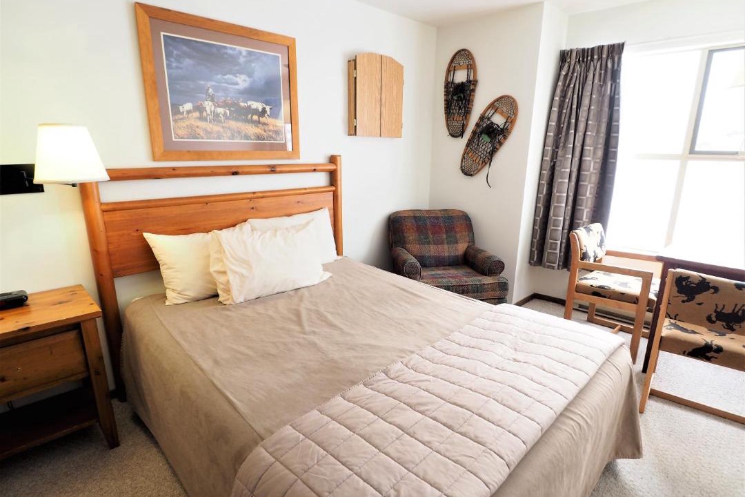 Photo of Bedroom in Apex Mountain