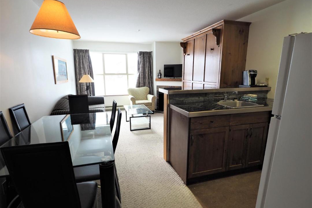 Photo of Livingroom in Apex Mountain