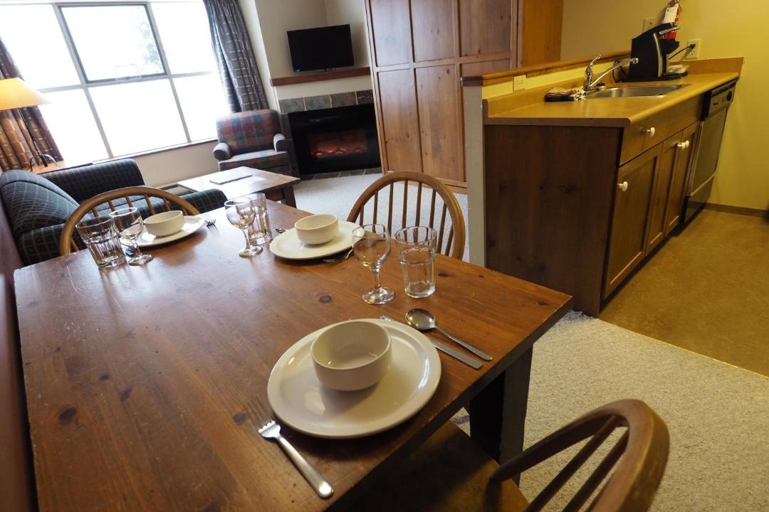 Photo of Livingroom in Apex Mountain